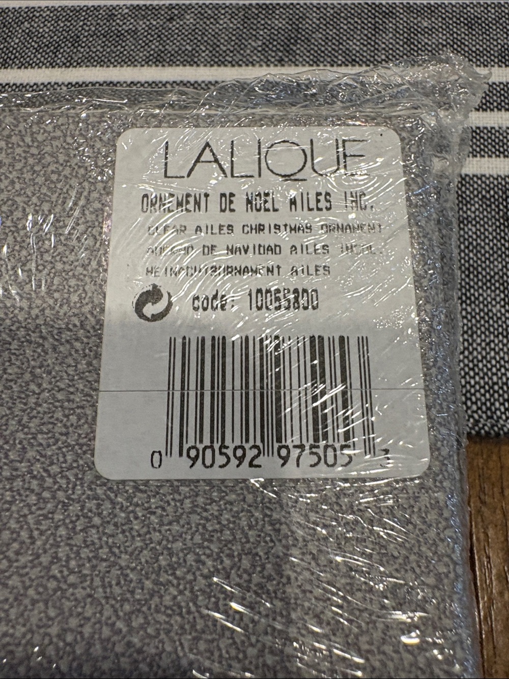 Lalique Ornament De Noel Ailes Clear Crystal.